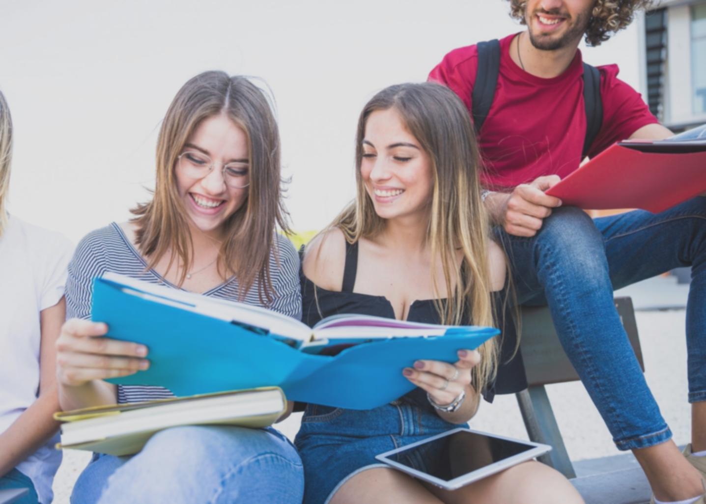 Proyección de flujos de efectivo y análisis de viabilidad financiera